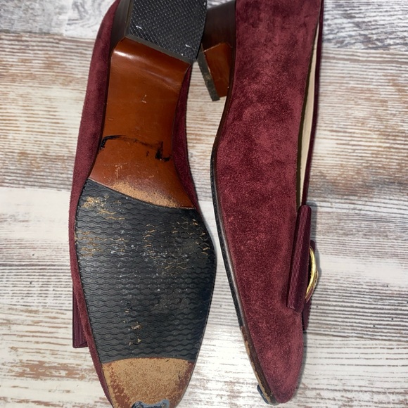 Bally Womens Pumps Burgundy Suede Square Toe Gold Accent Bow Size 7 - Picture 6 of 7